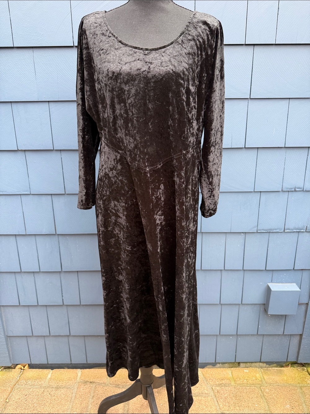 Vintage 80’s Women’s Velvet Long Sleeve Maxi Dress - Brown vamp emo stretch, M